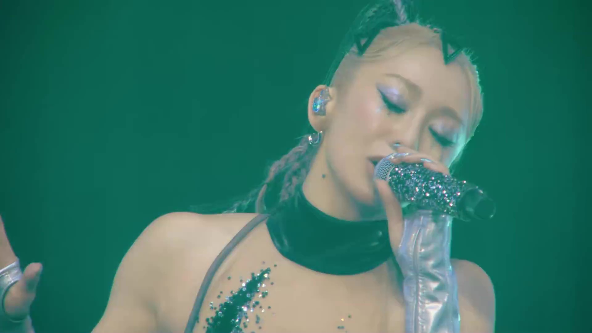 WKKW ~ Bon voyage / Database / Livetour